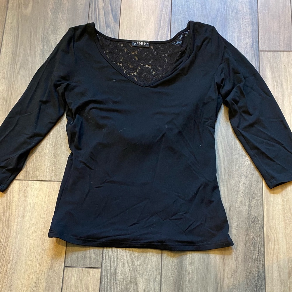 Venus V-neck and open lace back